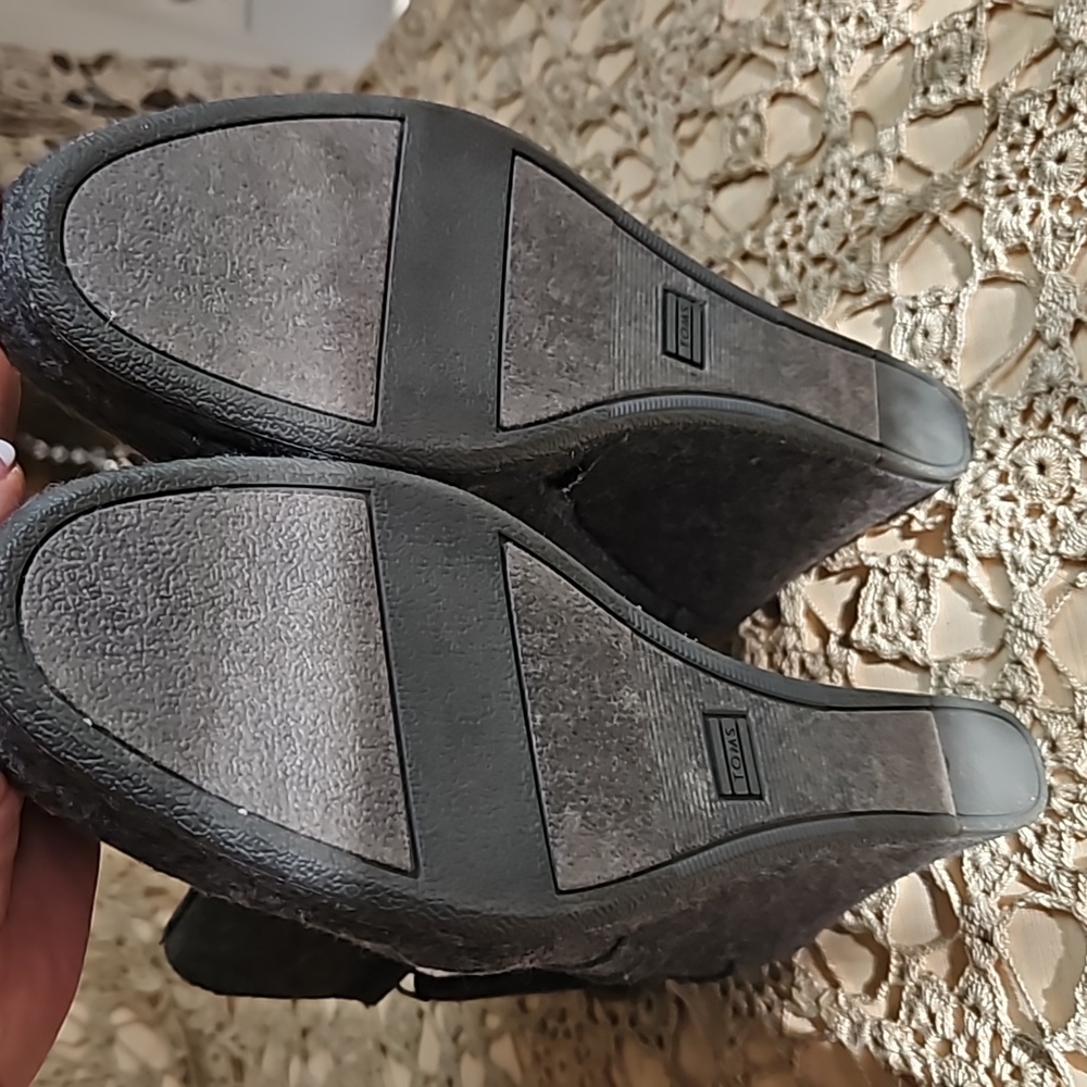 Toms Gray Felt Textile Wool Wedge Booties - Picture 6 of 7